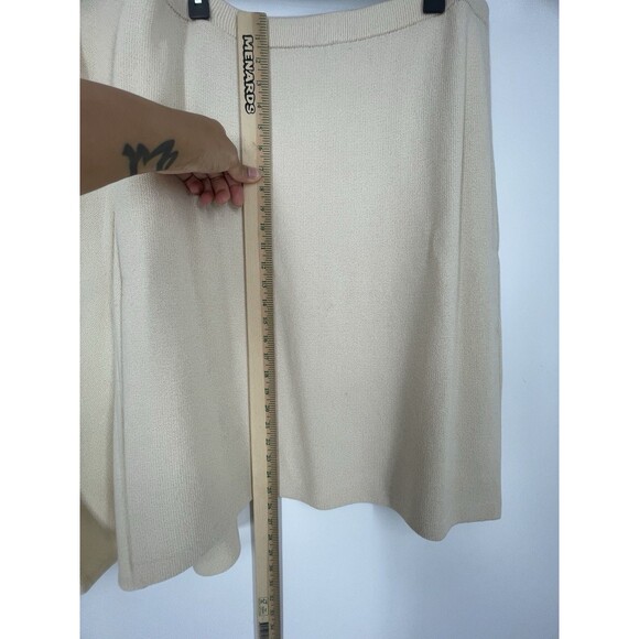 St John Collection Santana Knit Classic Wool Luxury Designer Skirt Suit Set - Picture 15 of 16